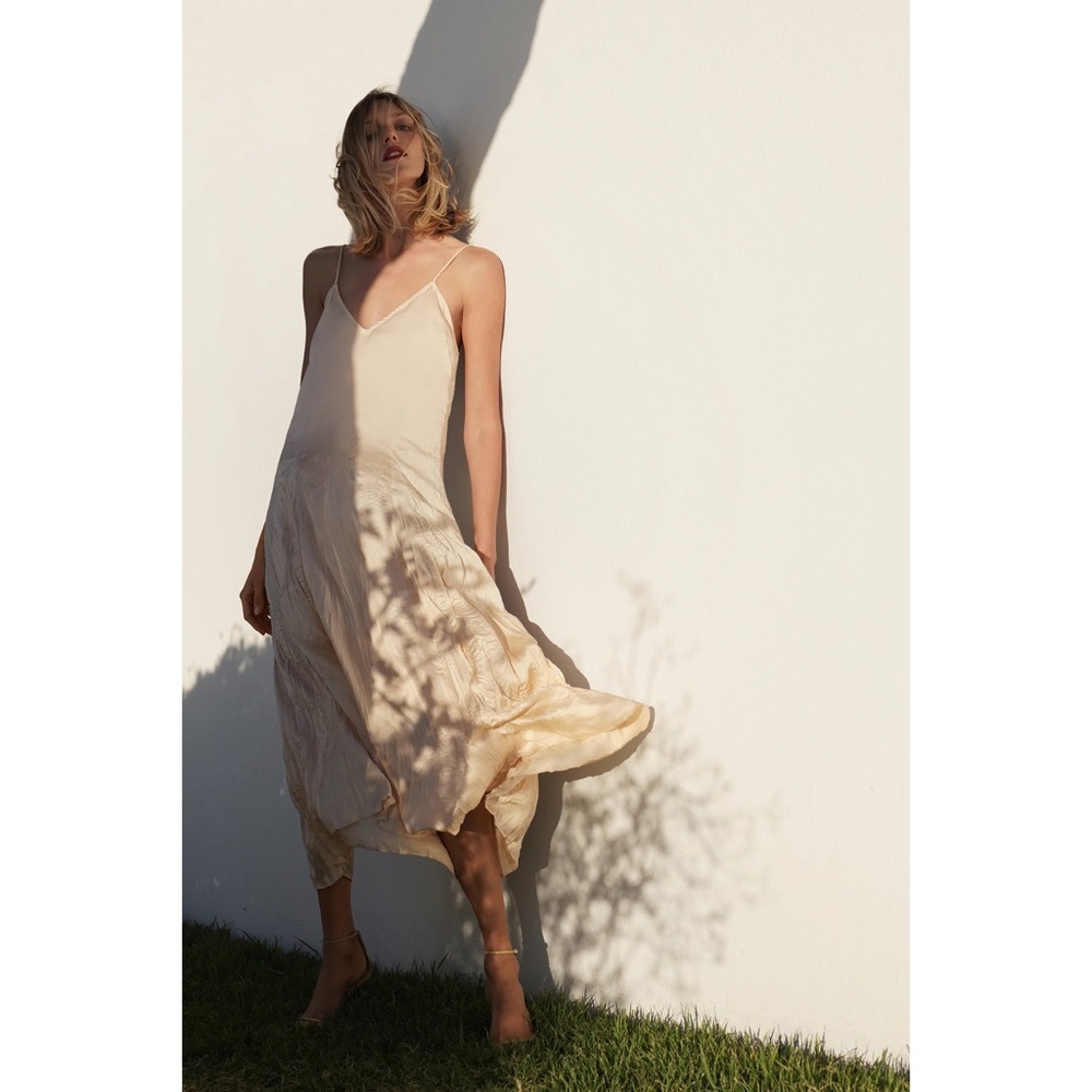ZARA WRINKLE LOOK SATIN EFFECT DRESS - Picture 3 of 5